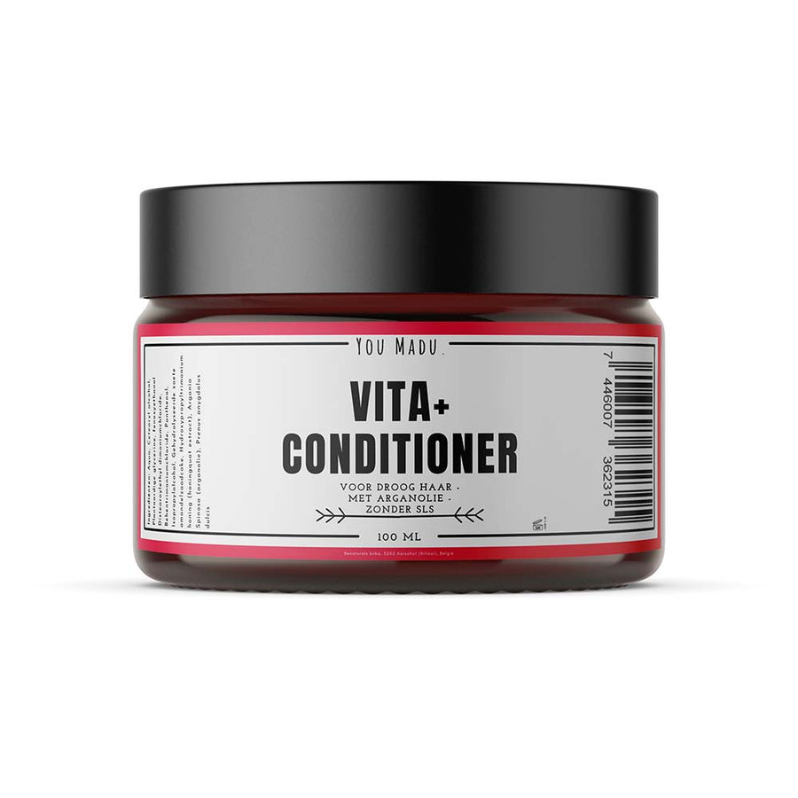Een pot Vita+ Conditioner voor gezond en glanzend haar. Bevat 4 conditionerende ingrediënten voor sterker haar. Geschikt voor droge hoofdhuid en alle huidtypes.